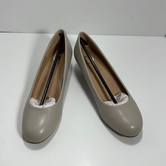 Journee Collection Saar Pump Grey size 8.5 - Picture 1 of 5